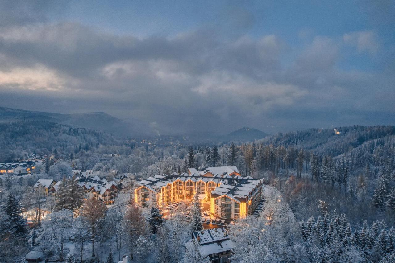 Green Mountain 5* Hotel Karpacz Exteriör bild Aerial view of the resort