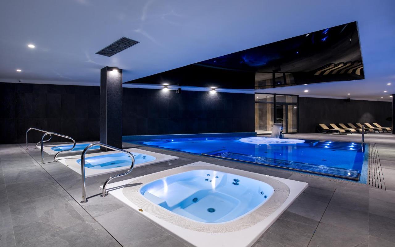 Green Mountain 5* Hotel Karpacz Exteriör bild The spa at The Dorchester
